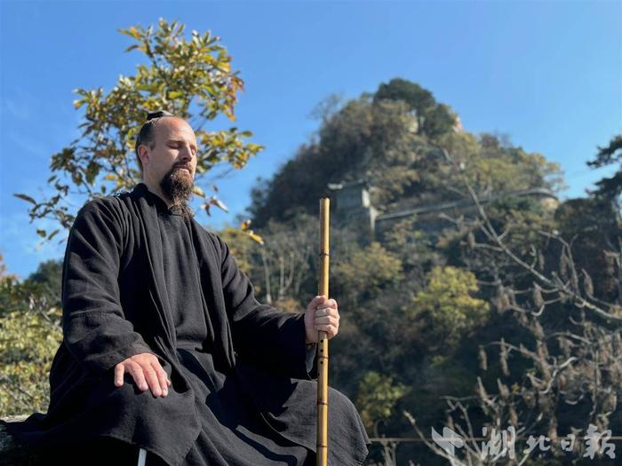 杰克在打坐 受访者供图